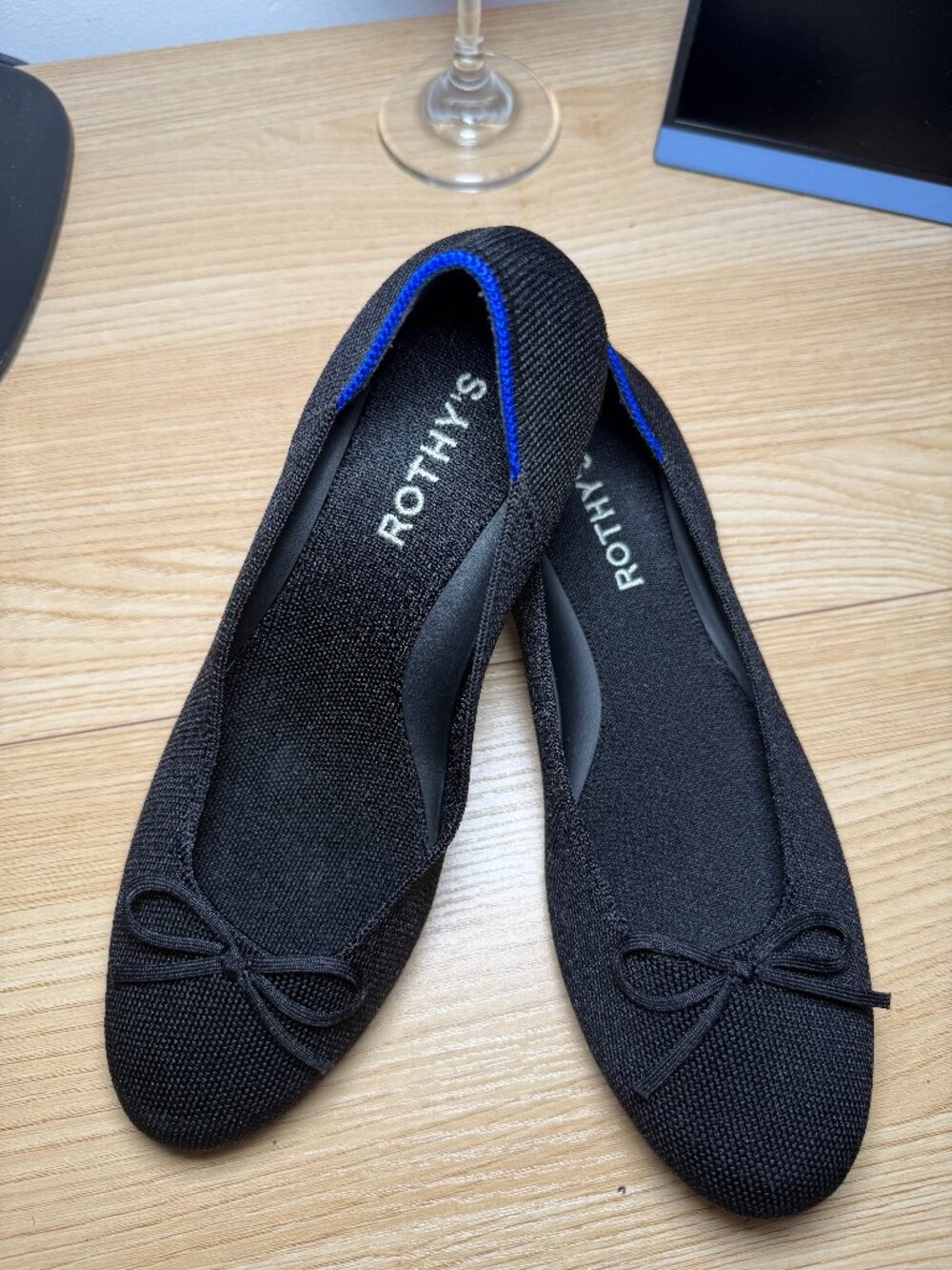 Rothy’s The Flat Black Knit Bow Ballet Flats – Size 7.5